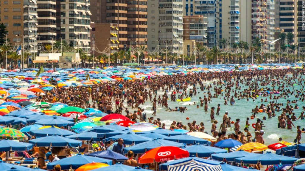 Here's what Spain's record-breaking tourism season looks like. Photo CNN