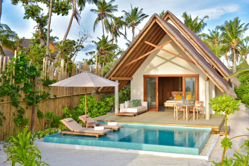 POOL-BEACH-VILLA-EXTERIOR-02-1024x683