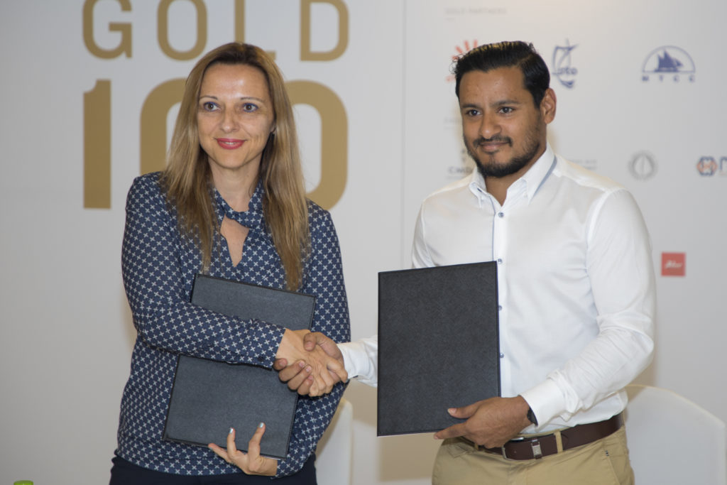 Maldives Getaways CEO Dr Hussain Sunny Umar signs with Gold Partner : Dhiraagu